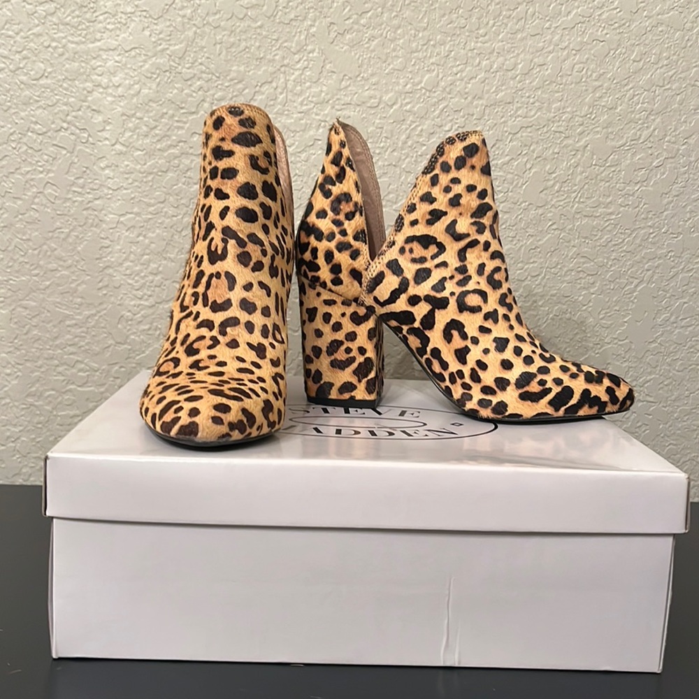 Steve Madden Rockstar Leopard Print Boots Size 6